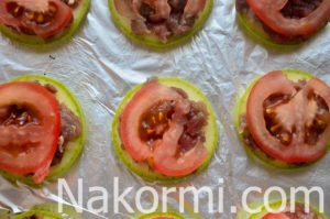 Кабачки с фаршем и помидорами в духовке