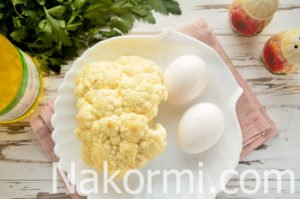Цветная капуста с яйцом на сковороде